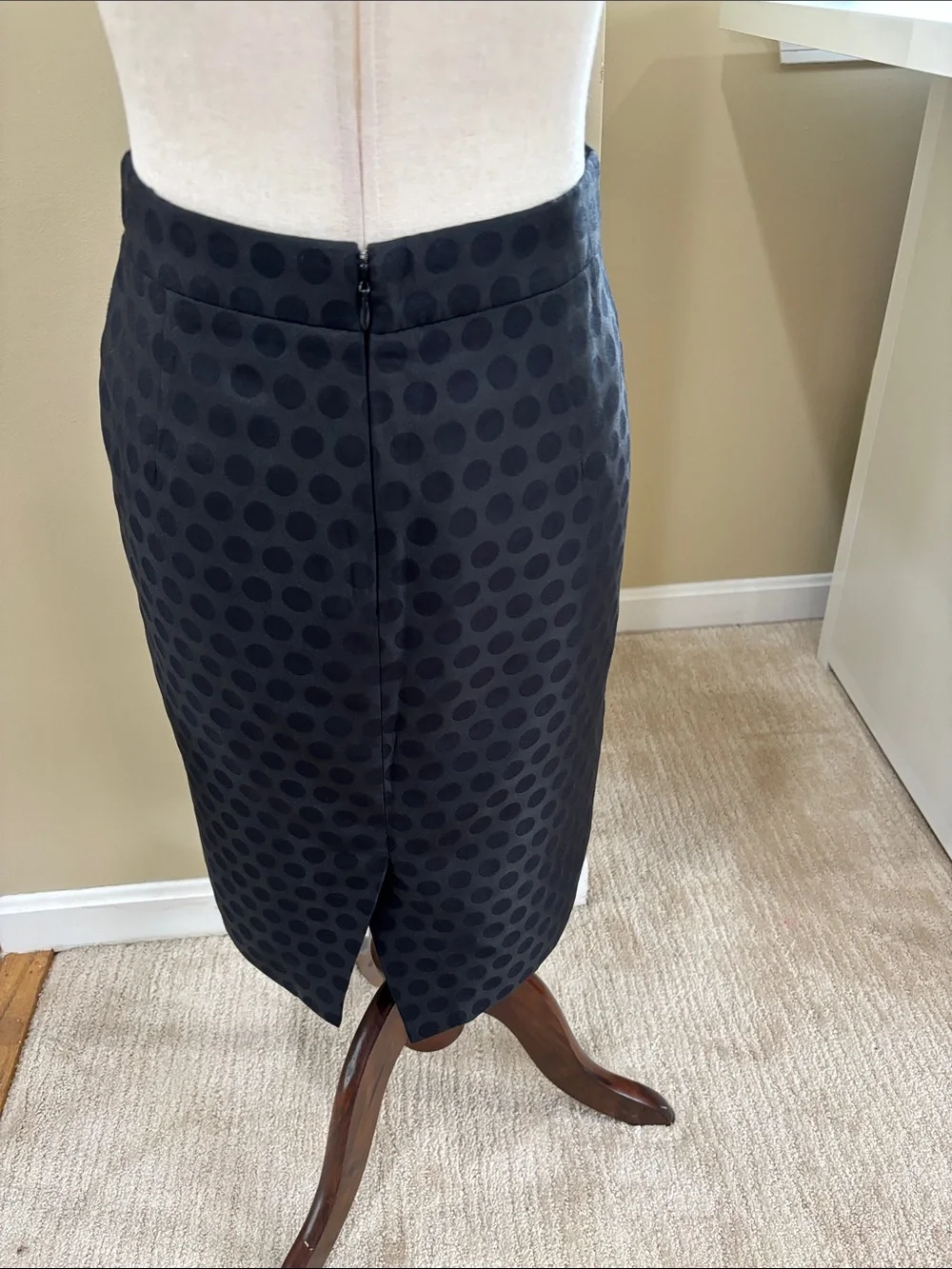 J. Crew Black On Black Polka Dot Pencil Skirt Size 2 EUC